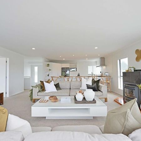 Villa Escape To High End Comforts On Riverton à Mount Maunganui Extérieur photo