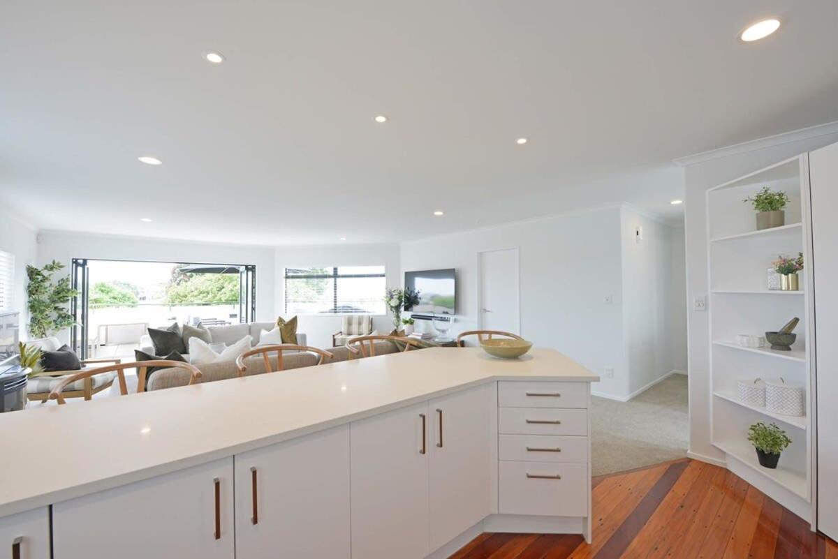 Villa Escape To High End Comforts On Riverton à Mount Maunganui Extérieur photo