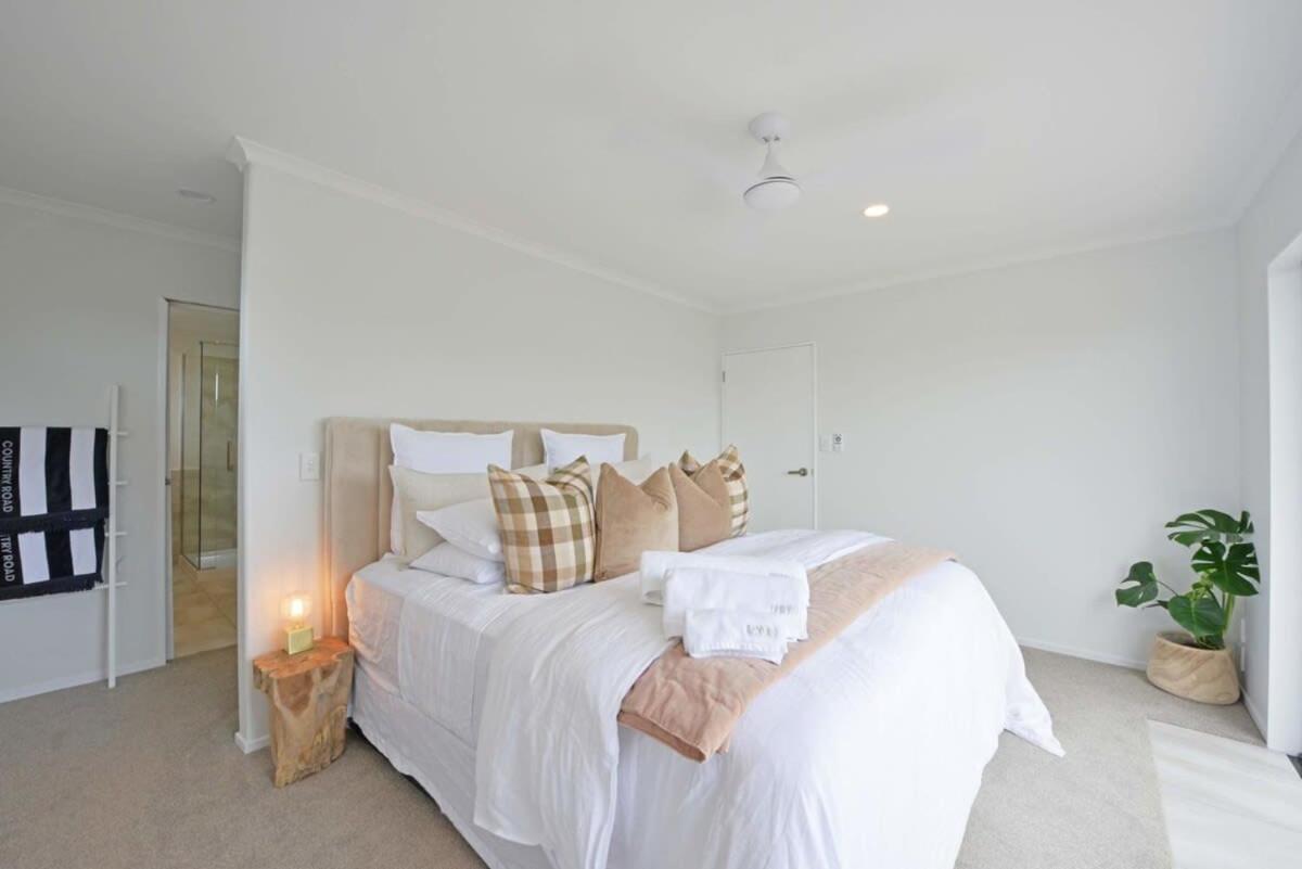 Villa Escape To High End Comforts On Riverton à Mount Maunganui Extérieur photo