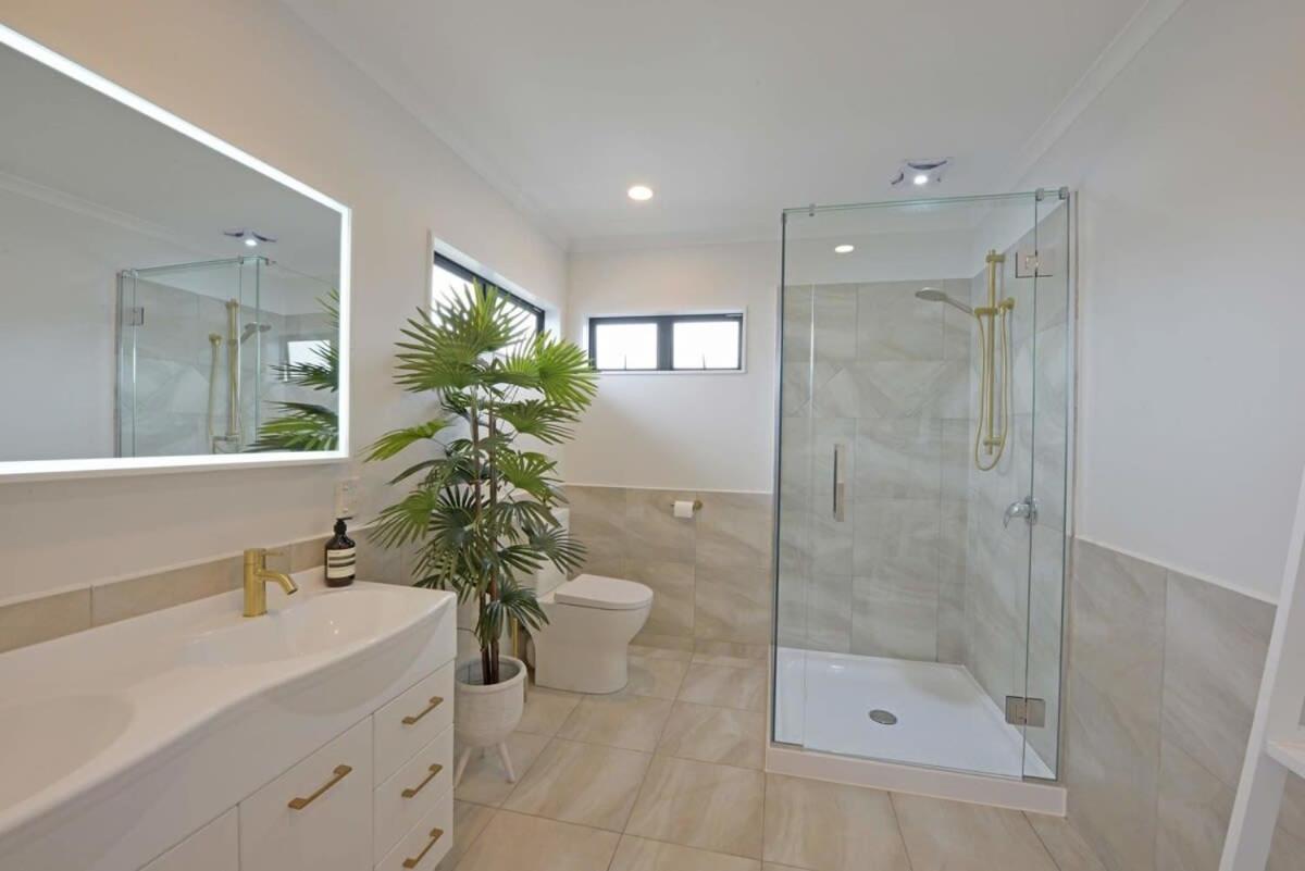 Villa Escape To High End Comforts On Riverton à Mount Maunganui Extérieur photo