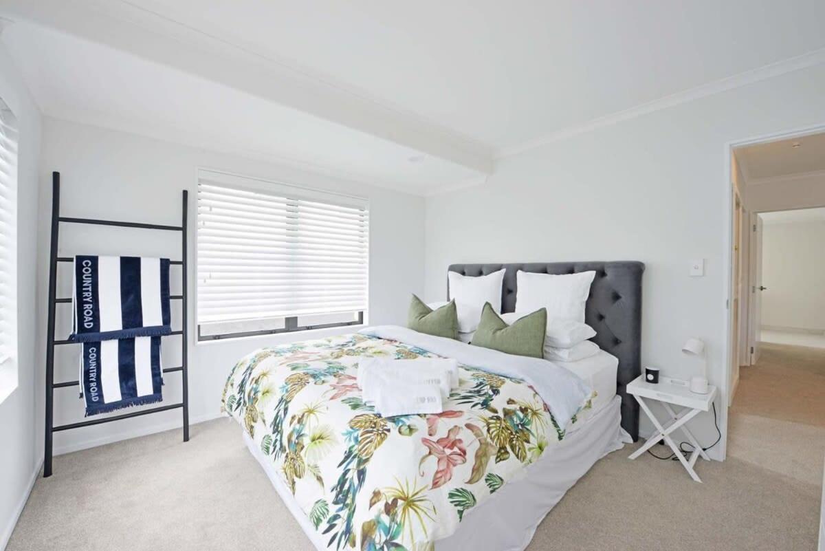Villa Escape To High End Comforts On Riverton à Mount Maunganui Extérieur photo