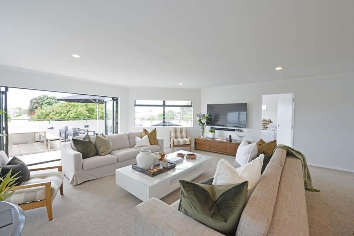 Villa Escape To High End Comforts On Riverton à Mount Maunganui Extérieur photo