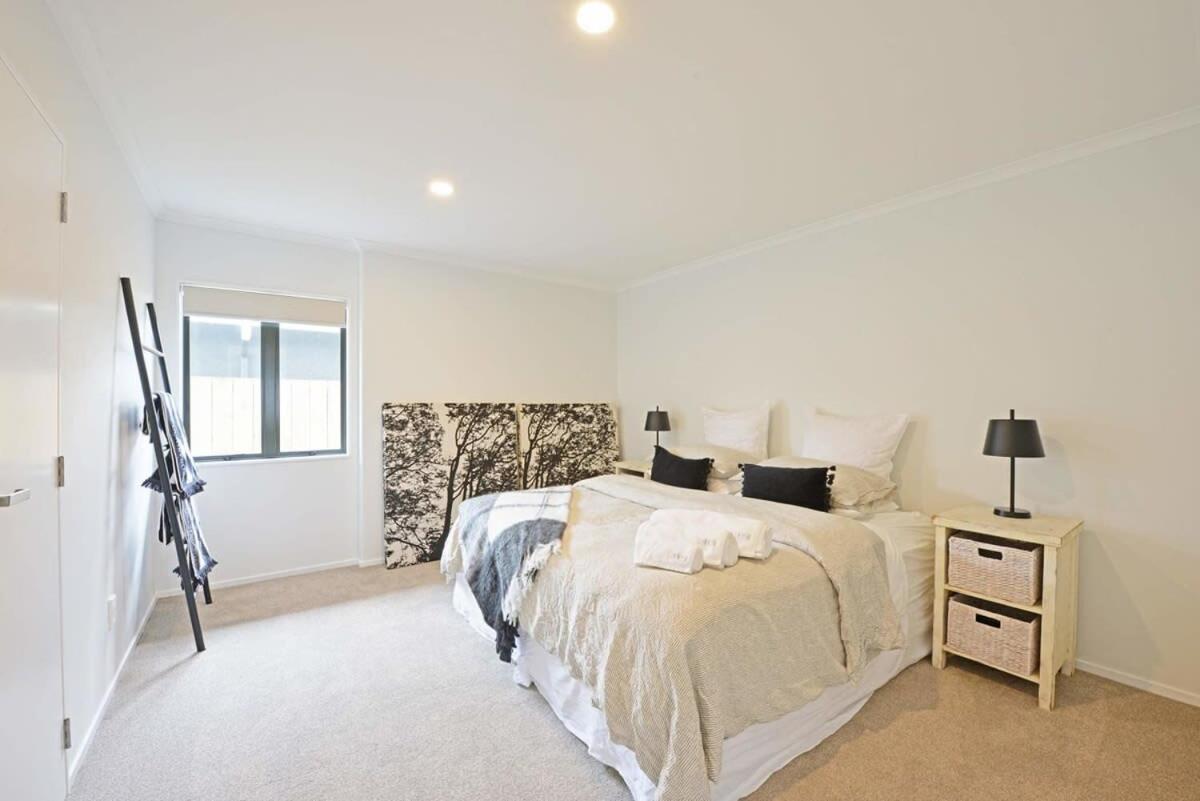 Villa Escape To High End Comforts On Riverton à Mount Maunganui Extérieur photo