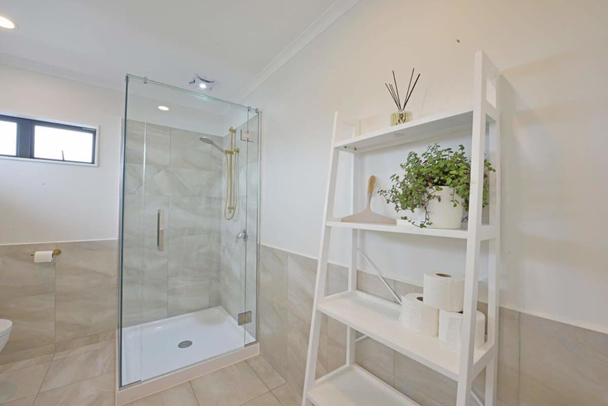 Villa Escape To High End Comforts On Riverton à Mount Maunganui Extérieur photo